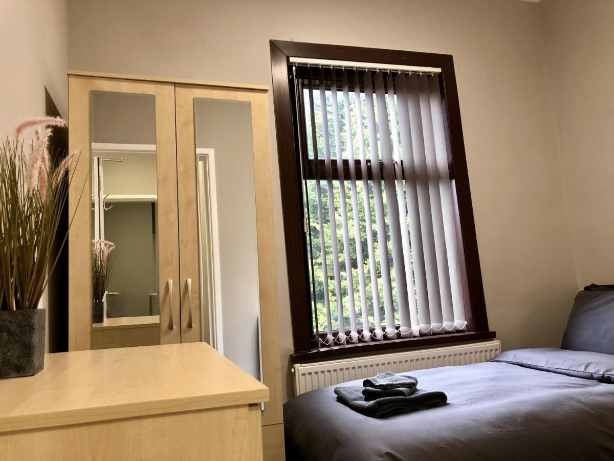 Executive Or Large Family 5-bed House - Hosted By Hutch Lifestyle Holiday home