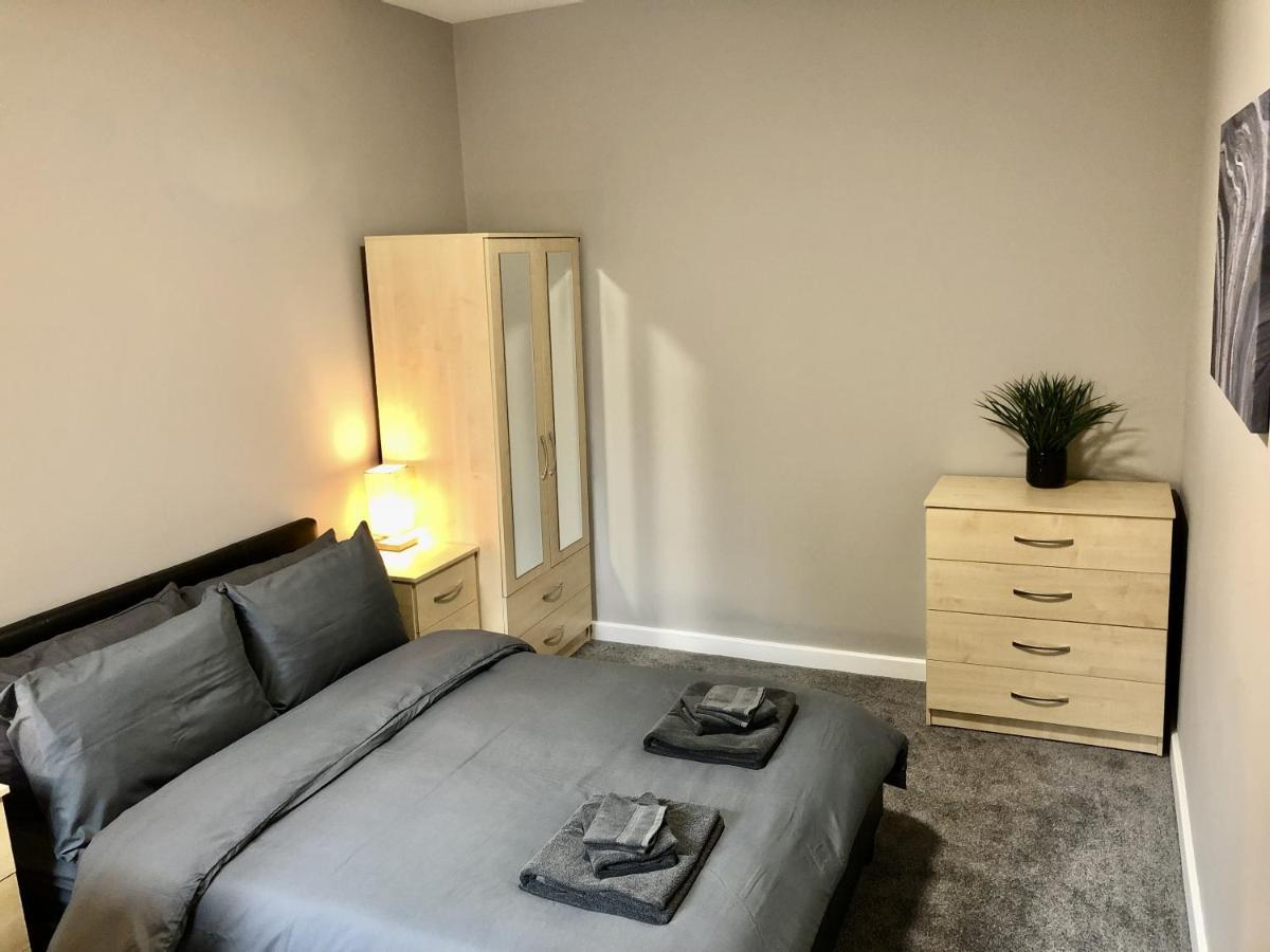 Executive Or Large Family 5-bed House - Hosted By Hutch Lifestyle Holiday home *