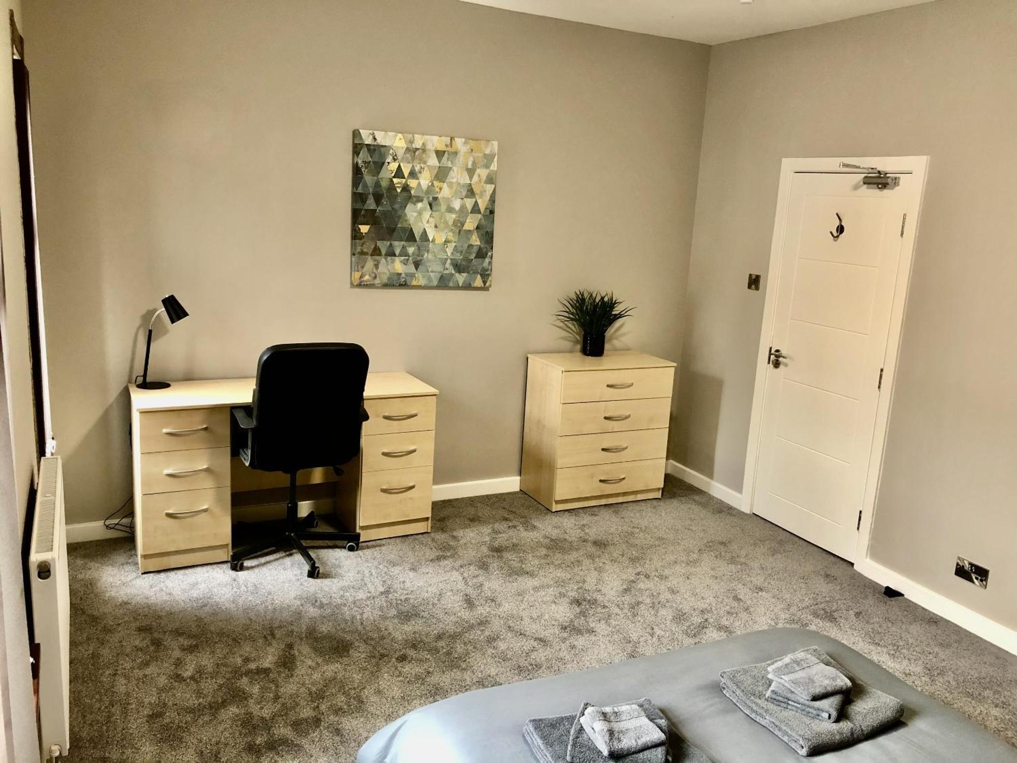 Holiday home Executive Or Large Family 5-bed House - Hosted By Hutch Lifestyle